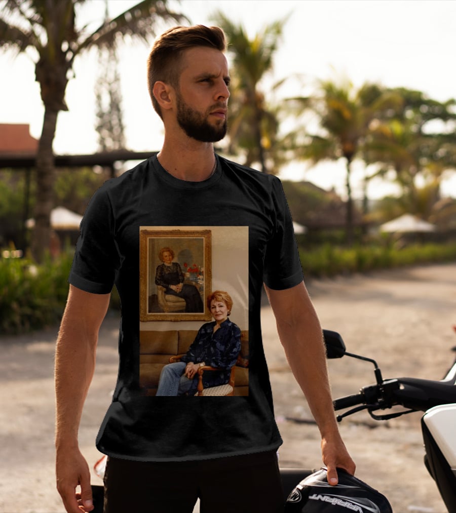 I Don't Know Who The Person In The Image Is. T-Shirt