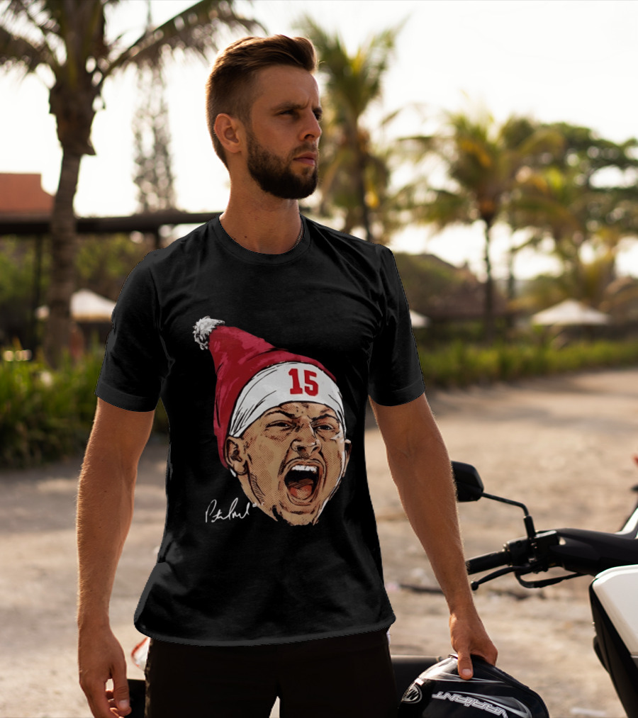 Pat Mahomes Screaming Face Red Santa Hat Number 15 Halftone Caricature T-Shirt