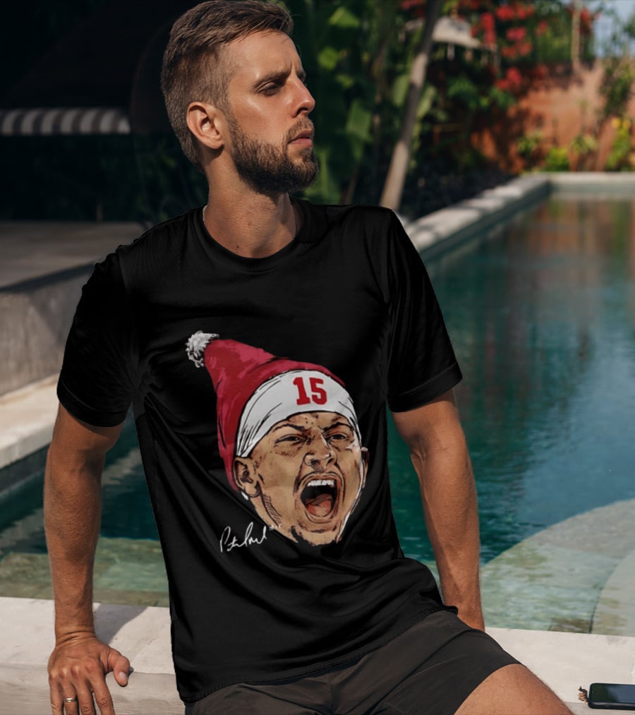 Pat Mahomes Screaming Face Red Santa Hat Number 15 Halftone Caricature T-Shirt