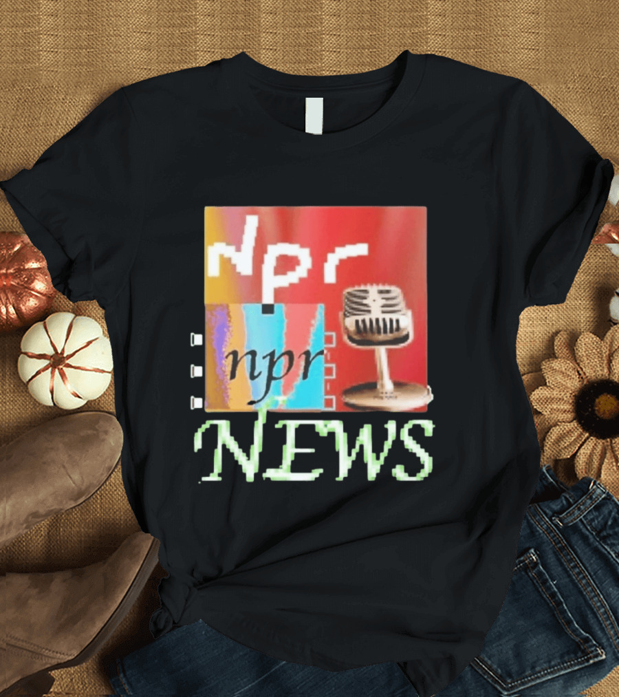 NPR News Public Radio Microphone Icon Podcast T-Shirt