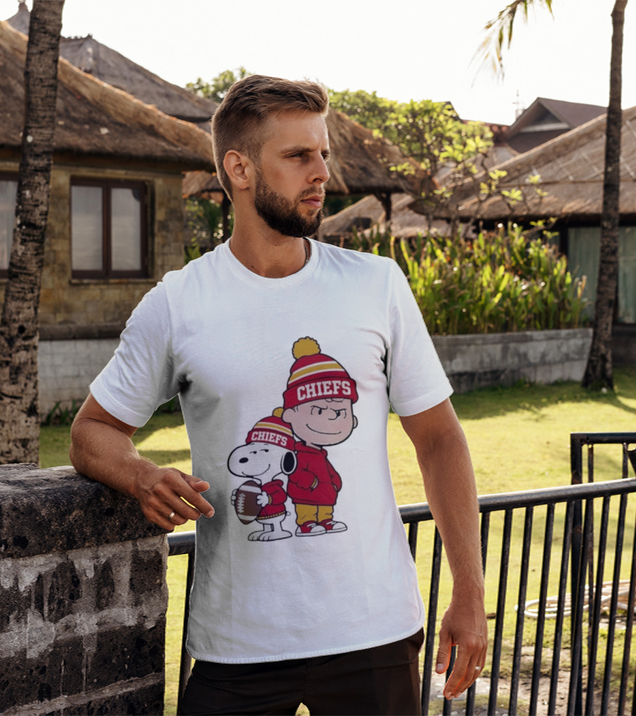 Snoopy And Charlie Brown Chiefs Football Fans Kansas City Chiefs T-Shirt