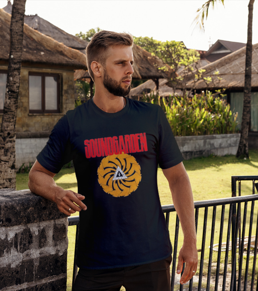 Soundgarden Badmotorfinger Album Grunge Rock Band T-Shirt