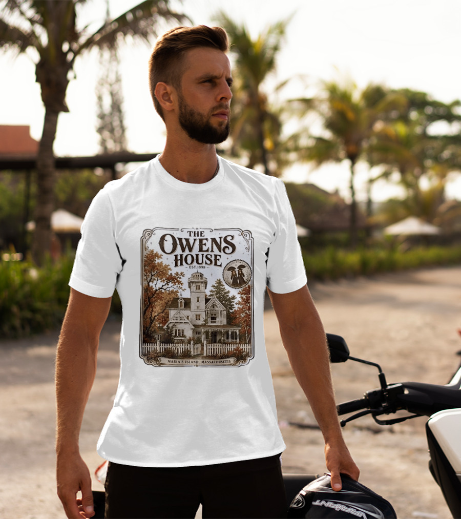 The Owens House Est 1998 Maria's Island Massachusetts Vintage Gothic Mansion T-Shirt