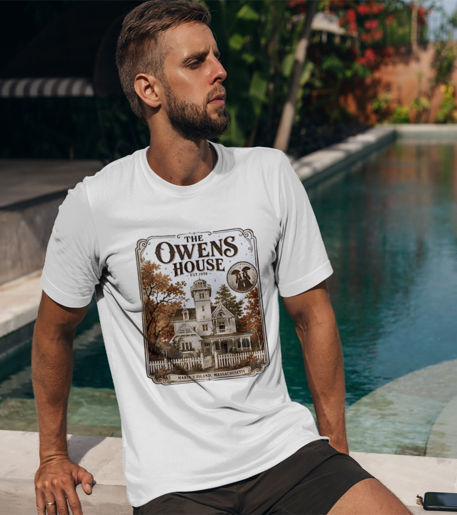 The Owens House Est 1998 Maria's Island Massachusetts Vintage Gothic Mansion T-Shirt