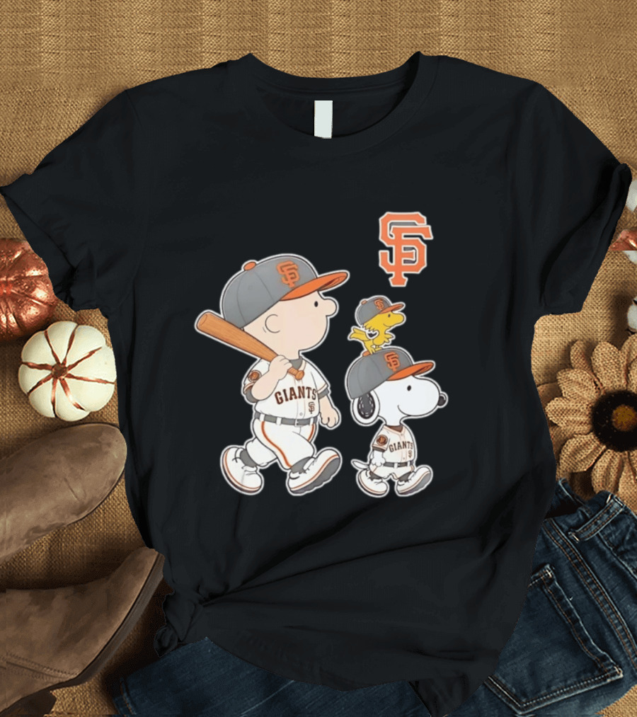 Woodstock Charlie Brown Snoopy San Francisco Giants Baseball Team T-Shirt