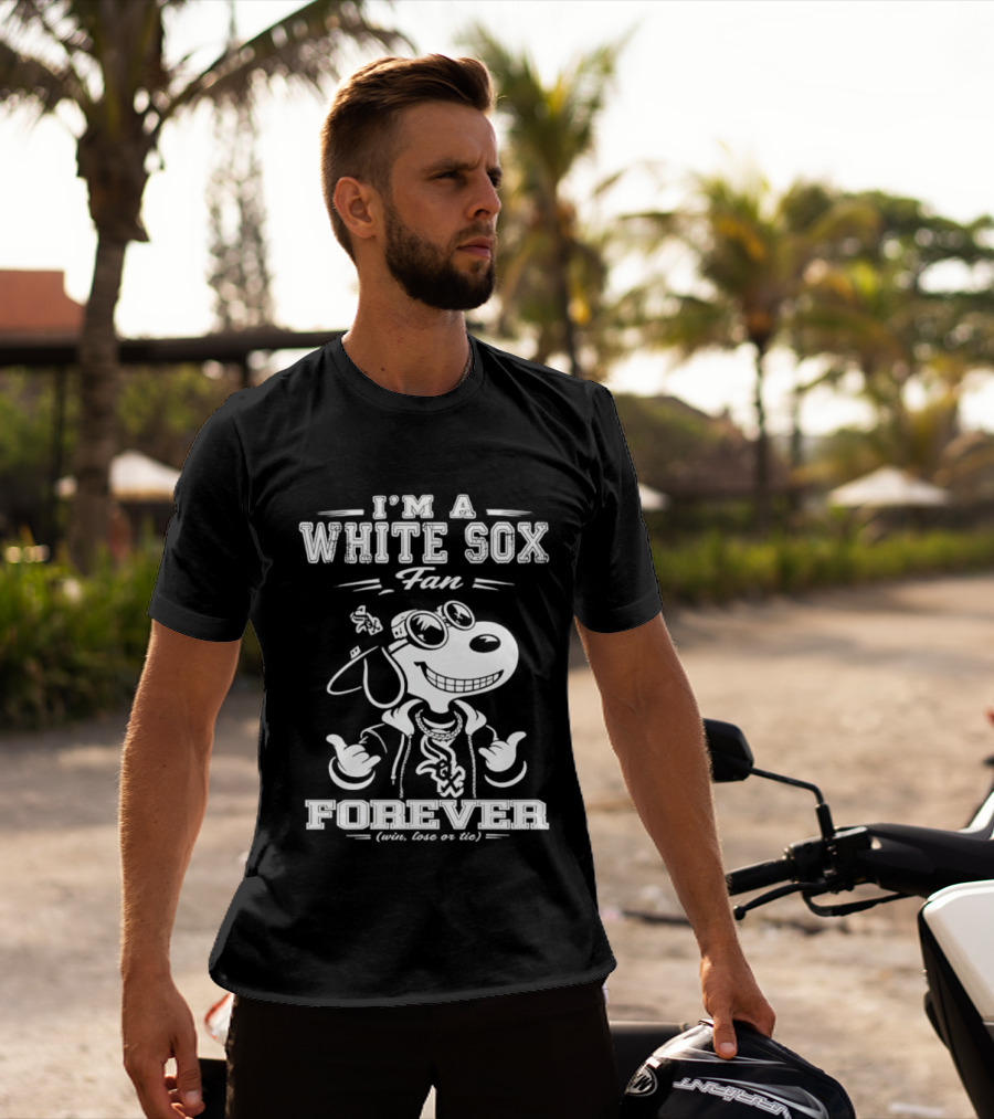 I'm A White Sox Fan Forever Win Lose Or Tie Snoopy T-Shirt