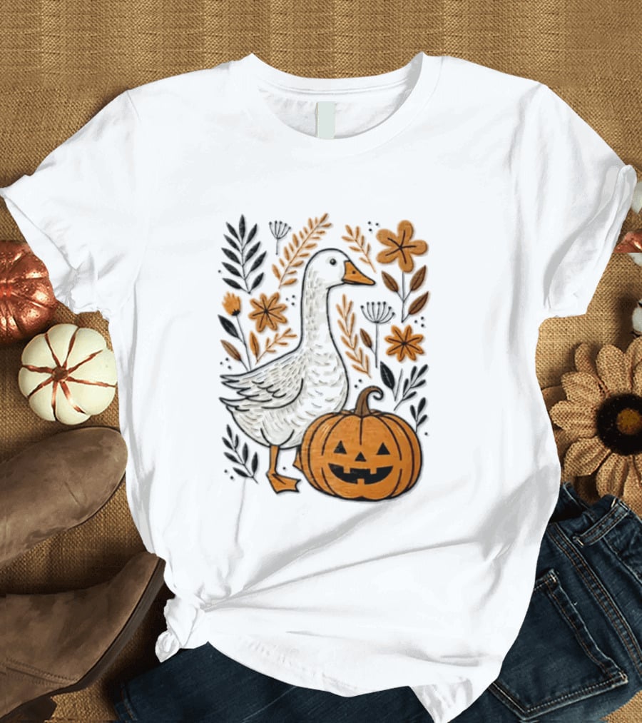 Goose With Jack O' Lantern Pumpkin Autumn Leaves And Flowers T-Shirt