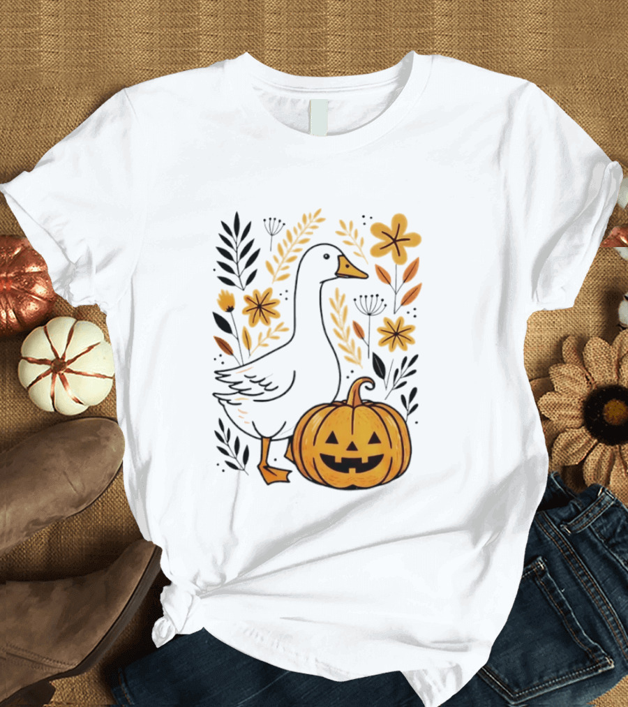 Pumpkin Jack O Lantern Goose Fall Farmhouse Floral Halloween T-Shirt