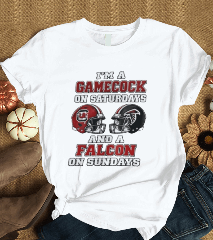 I'm A Gamecock On Saturdays And A Falcon On Sundays Helmet Football Fan شعار T-Shirt