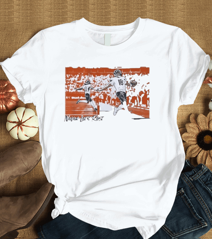 Never Let It Rest Chicago Bears Number 18 And 10 Football Scene T-Shirt