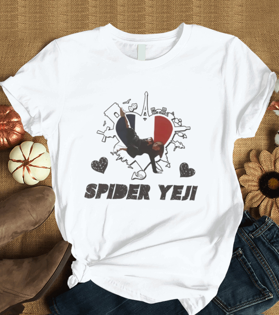 Spider Yeji France Heart Paris Travel ITZY T-Shirt