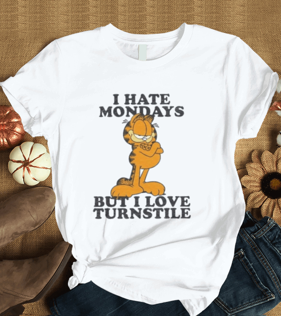 I Hate Mondays Lasagna Cat Love Turnstile T-Shirt
