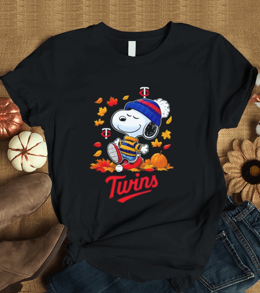 Snoopy Minnesota Twins Autumn Baseball MLB Peanuts Leaves Pumpkin T-Shirt