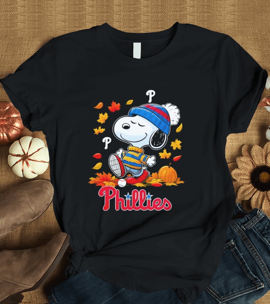 Snoopy Philadelphia Phillies Autumn Leaves Pumpkin Baseball Fan T-Shirt