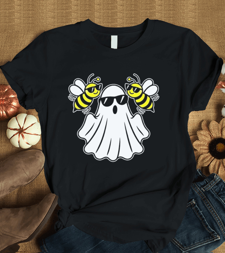 Ghost With Sunglasses And Bees Spooky Halloween Fun T-Shirt
