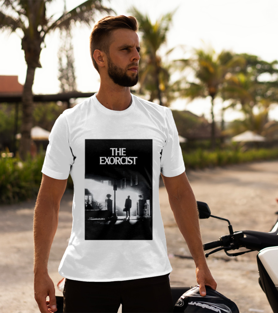 The Exorcist Iconic Horror Movie Walking Man Shadow Scene T-Shirt
