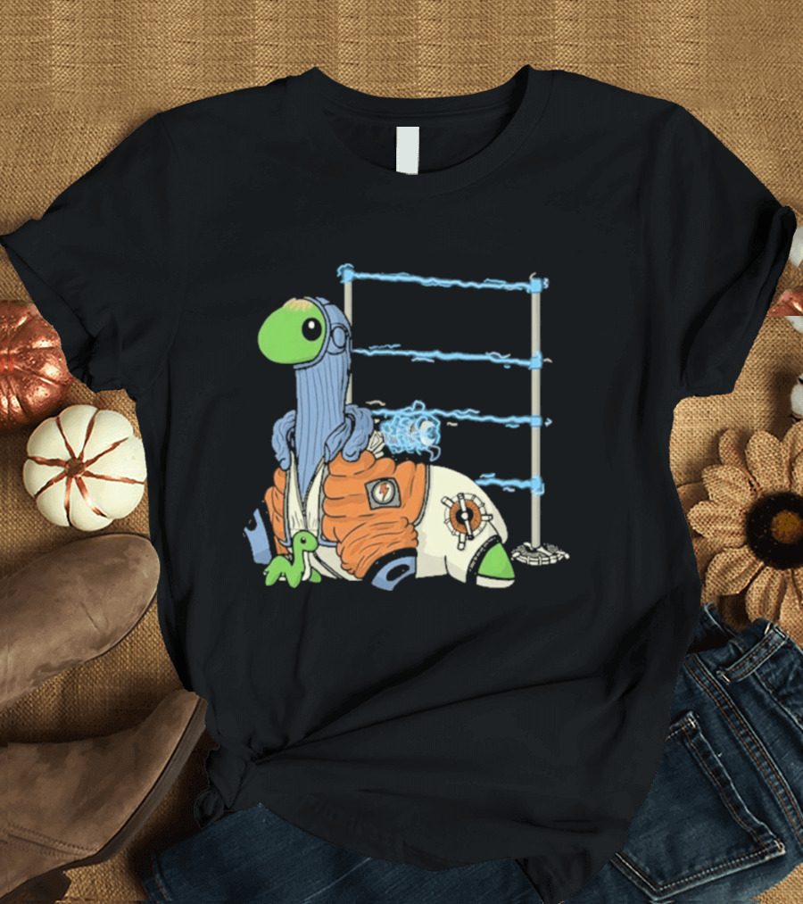 Wattson Nessie Apex Legends Character With Baby Nessie And Fences T-Shirt