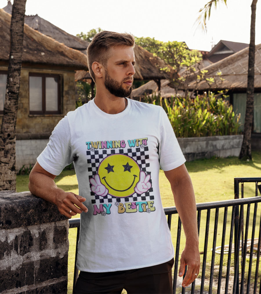 Twinning With My Bestie Yellow Smiley Face Checkered Star Eyes Peace Signs T-Shirt