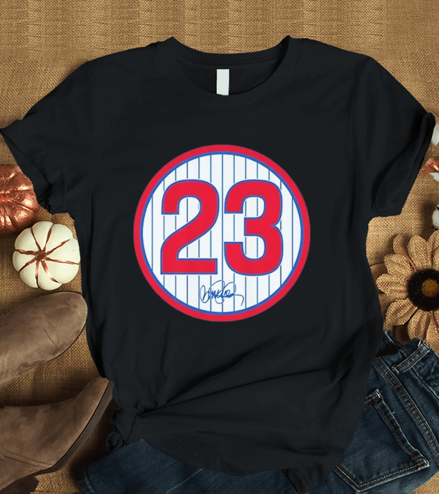 Chicago Cubs Ryne Sandberg Number 23 Signature Circle T-Shirt