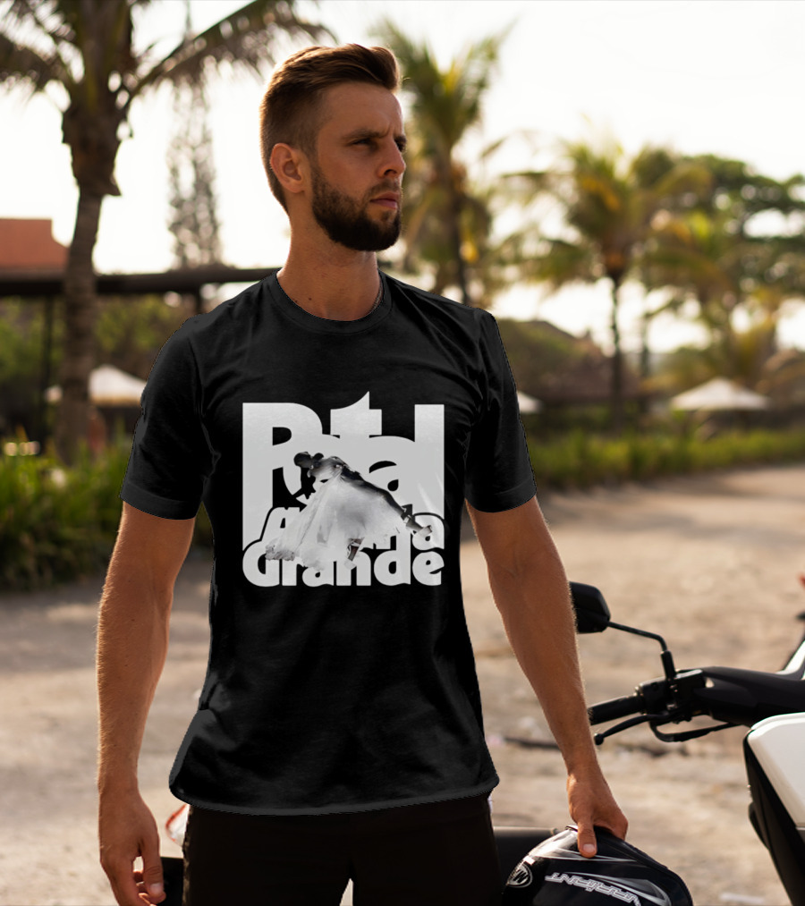 Petal Ariana Grande Pop Music Singer Floating T-Shirt