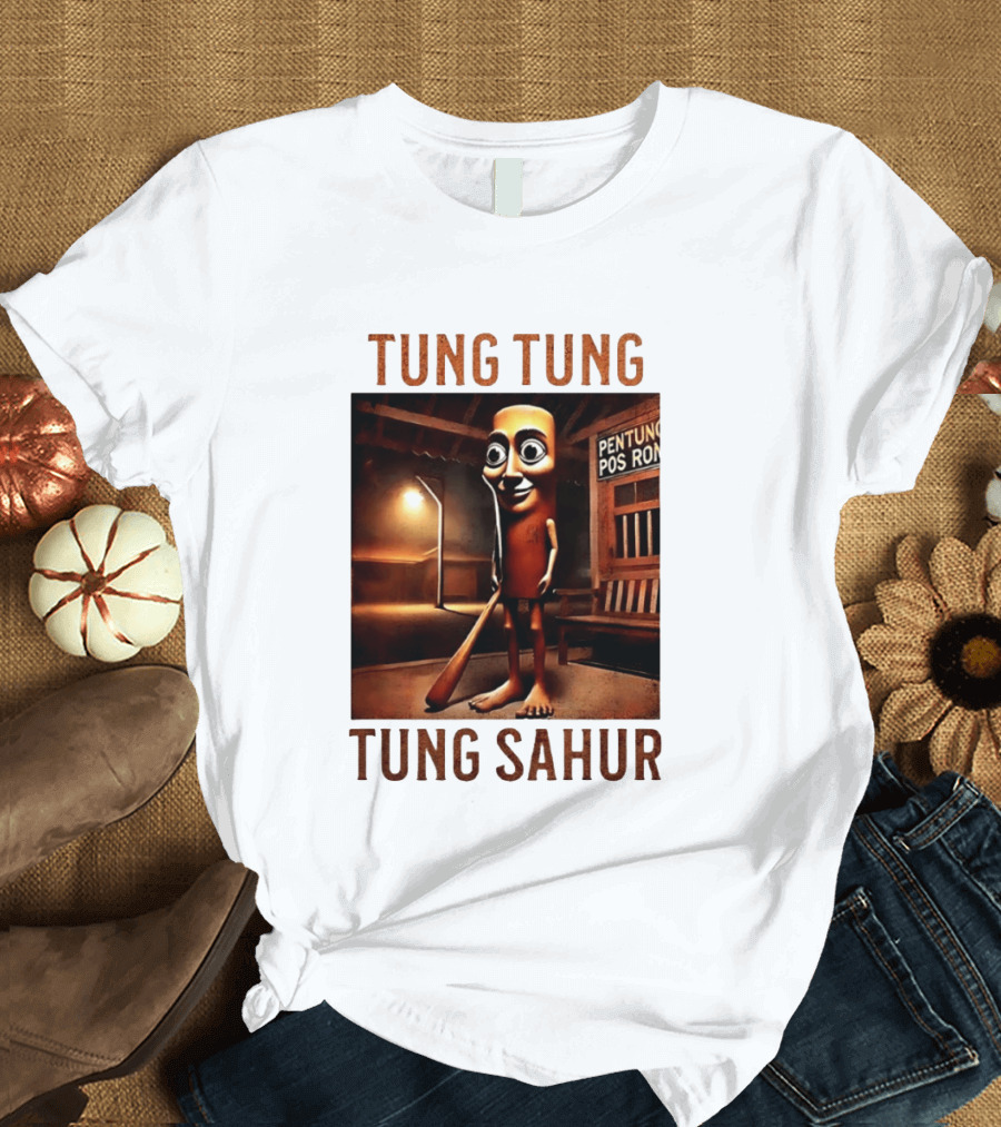 Tung Tung Tung Sahur Pentung Pos Ron Indonesian Culture Night Scene T-Shirt
