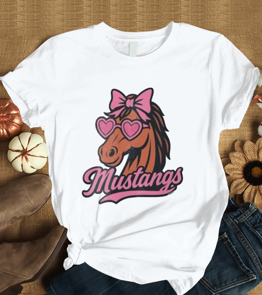 Mustangs Horse Pink Bow Heart Sunglasses T-Shirt