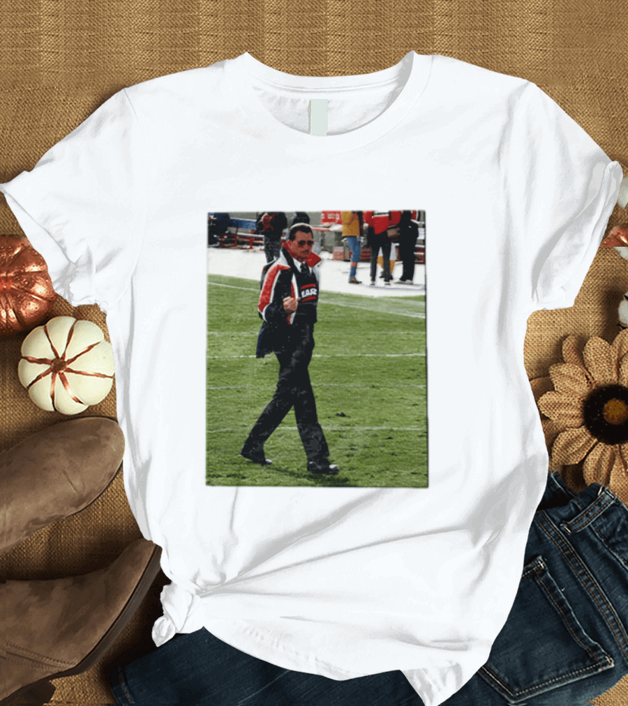 Mike Ditka Chicago Bears Coach Iconic Sideline Moment T-Shirt
