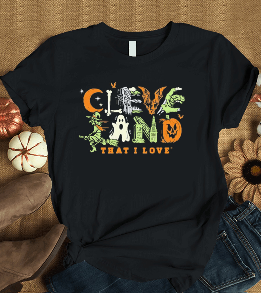 Cleveland That I Love Halloween Ghosts Witches Bats Pumpkins Spooky City T-Shirt