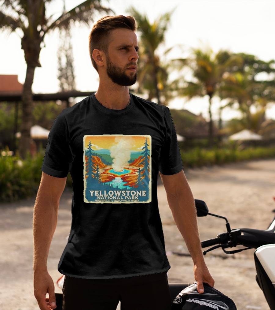 Yellowstone National Park Established 1872 United States Of America T-Shirt