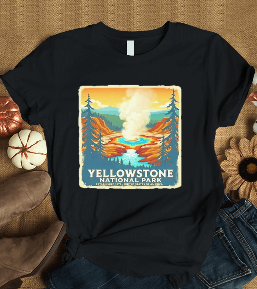 Yellowstone National Park Established 1872 United States Of America T-Shirt