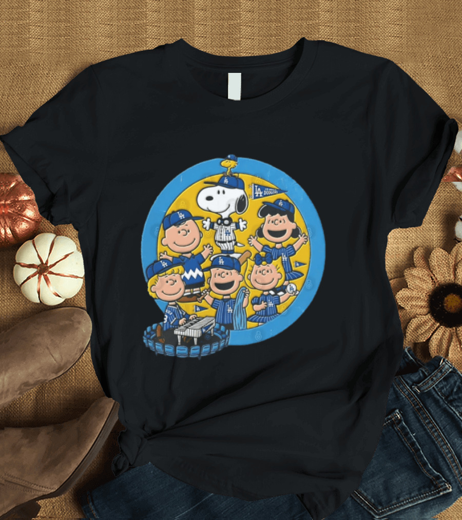 Los Angeles Dodgers Peanuts Gang Snoopy Baseball Players T-Shirt