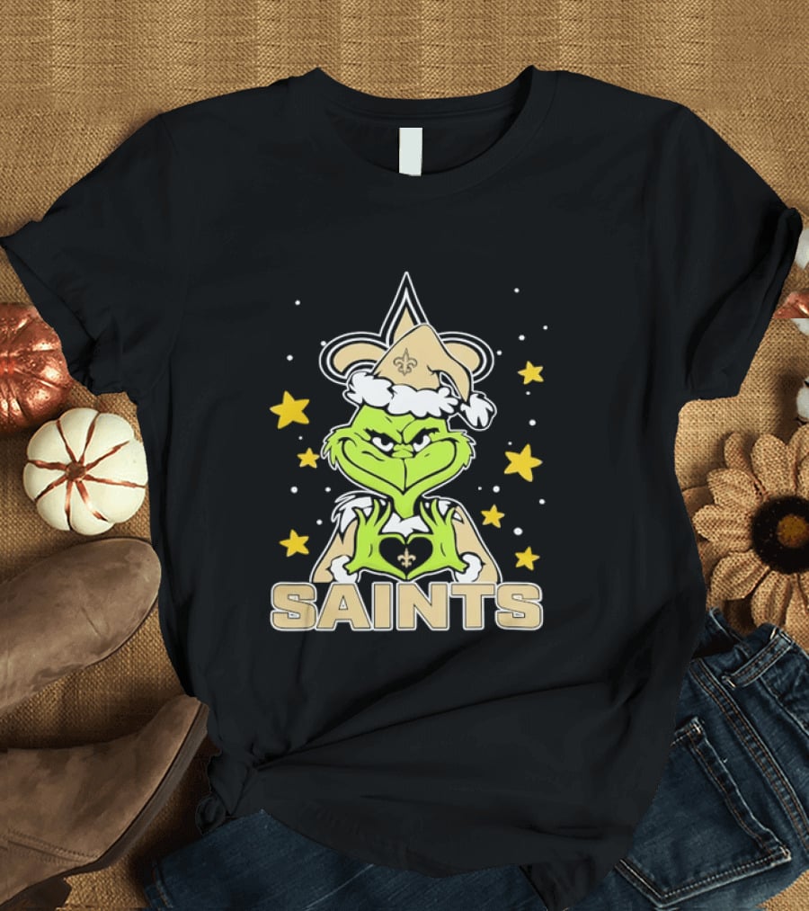 New Orleans Saints Grinch Heart Hands Christmas Holiday 2026 T-Shirt