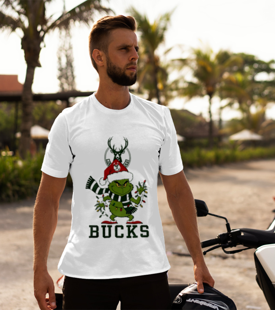 Milwaukee Bucks Grinch Christmas 2026 Heart Hands T-Shirt