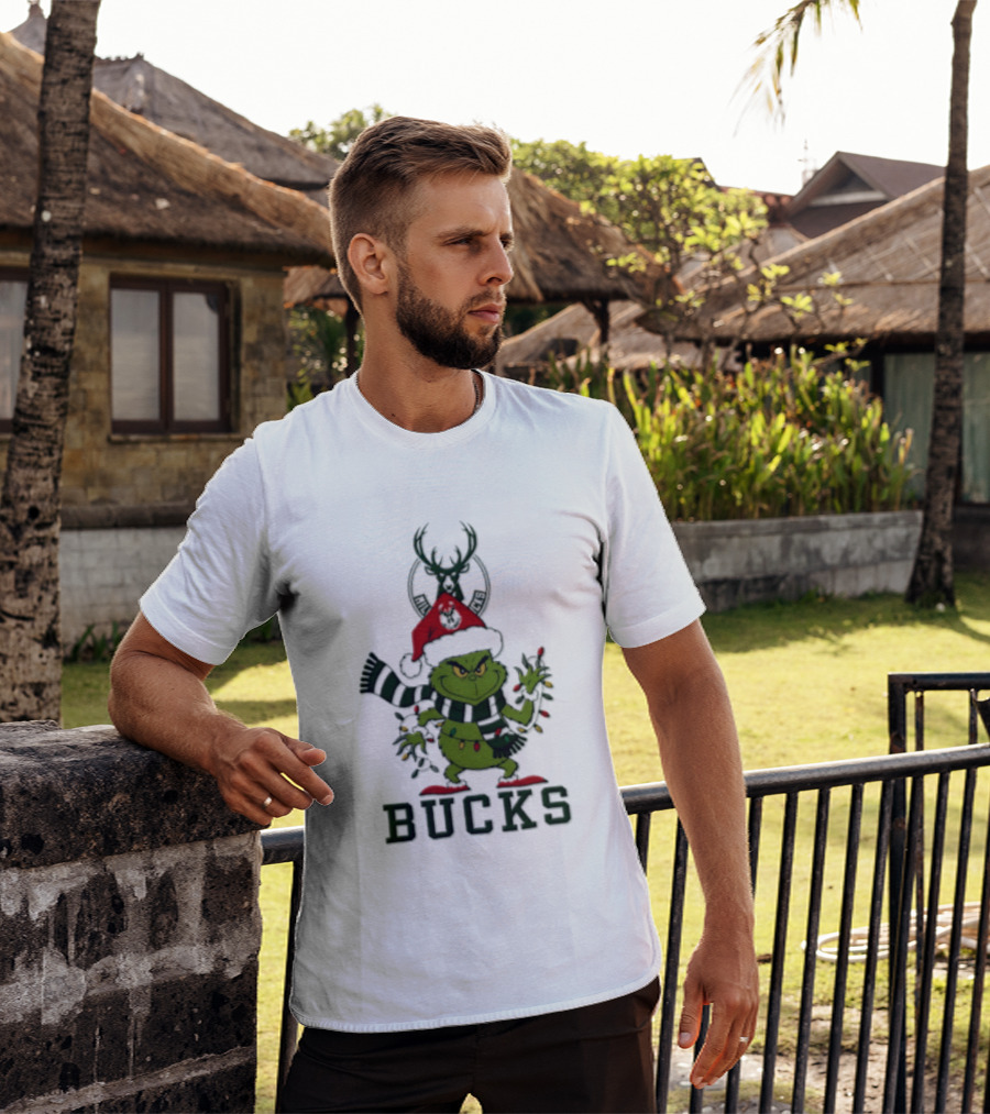 Milwaukee Bucks Grinch Christmas 2026 Heart Hands T-Shirt