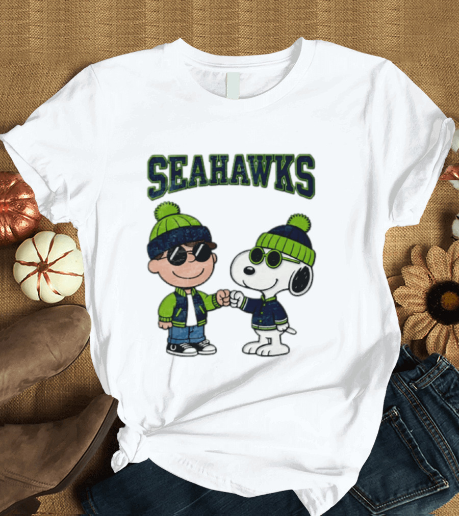 Seattle Seahawks Charlie Brown Snoopy Fist Bump Fan Gear T-Shirt