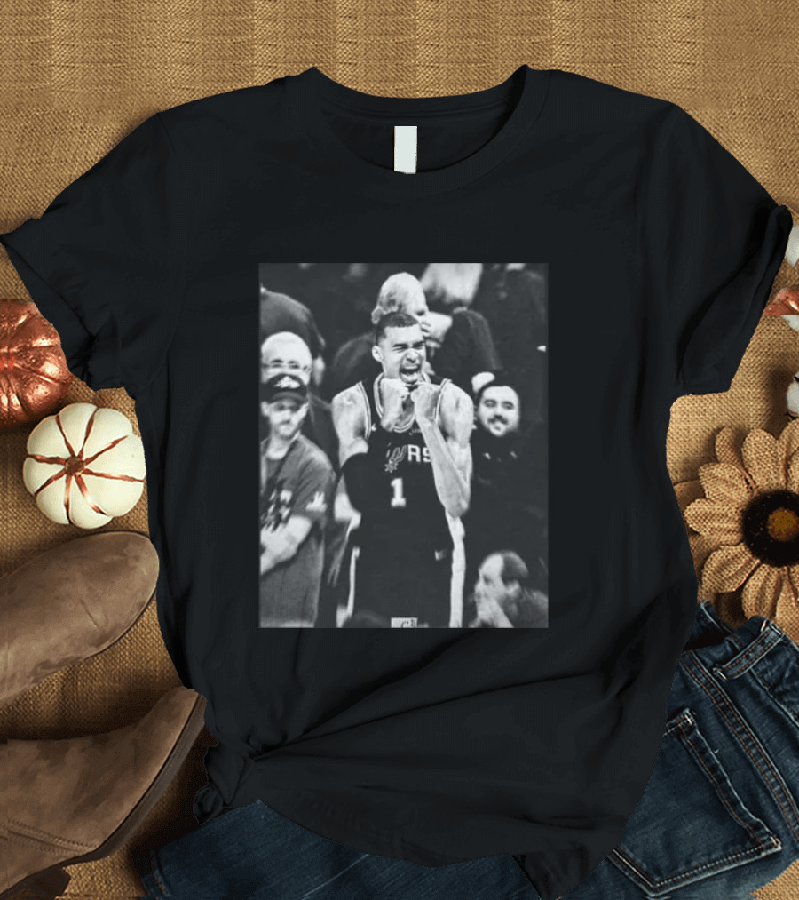Victor Wembanyama Spurs 1 NBA Celebration Moment T-Shirt