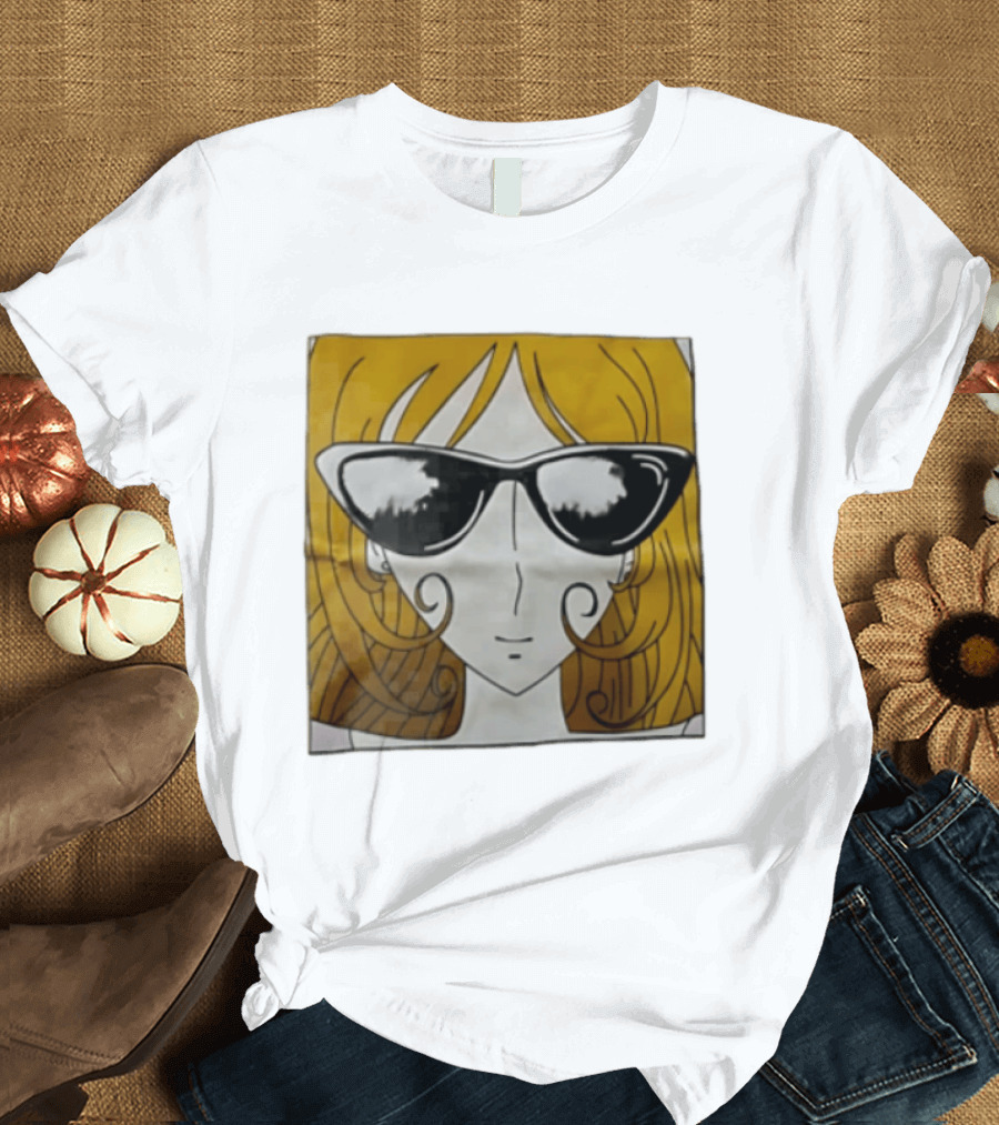 Anime Girl Yellow Hair Sunglasses Retro Chic T-Shirt