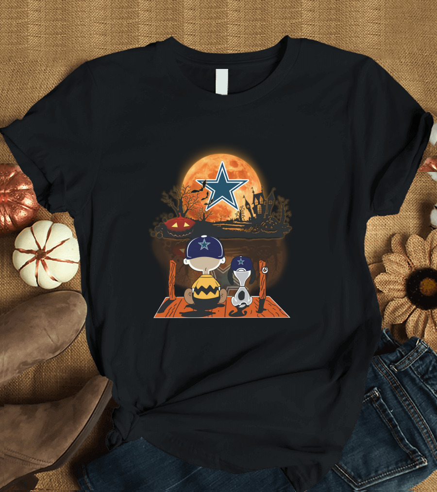 Charlie Brown and Snoopy Dallas Cowboys Halloween Moon Scene T-Shirt