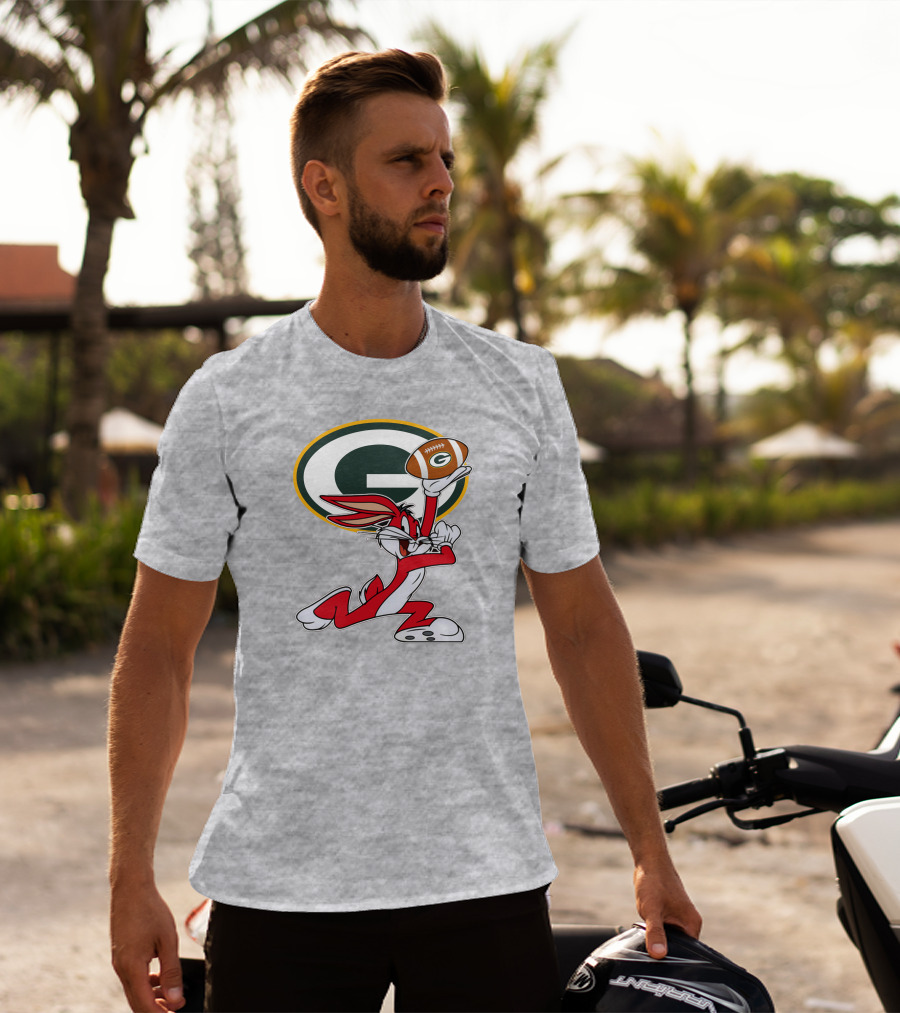 Green Bay Packers Bugs Bunny Holding Football T-Shirt