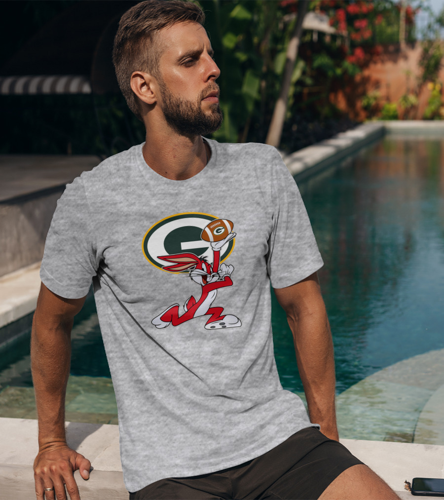 Green Bay Packers Bugs Bunny Holding Football T-Shirt
