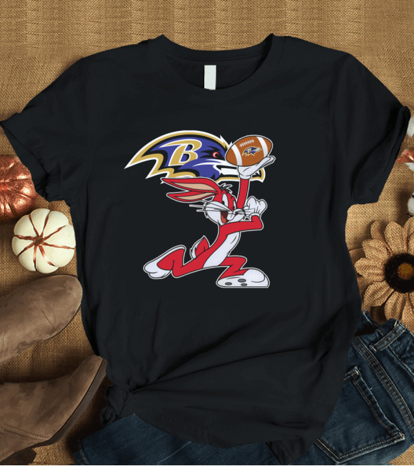 T-Shirt: Baltimore Ravens Bugs Bunny Football Chiefs T-Shirt Baltimore Ravens Bugs Bunny Football Chiefs T-Shirt