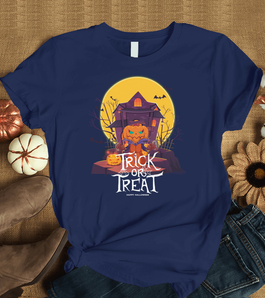 Halloween Trick or Treat Happy Halloween Haunted House Pumpkin Bats T-Shirt