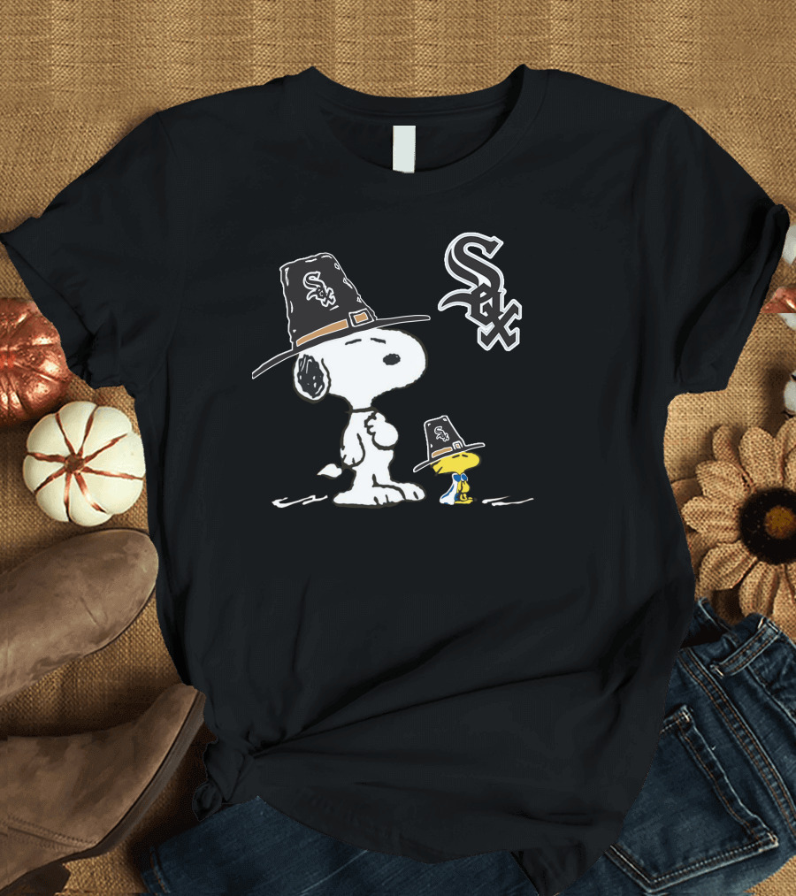 Chicago White Sox Snoopy and Woodstock Pilgrim Hats T-Shirt