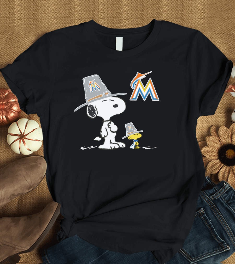 Miami Marlins Snoopy Woodstock Pilgrim Hats T-Shirt