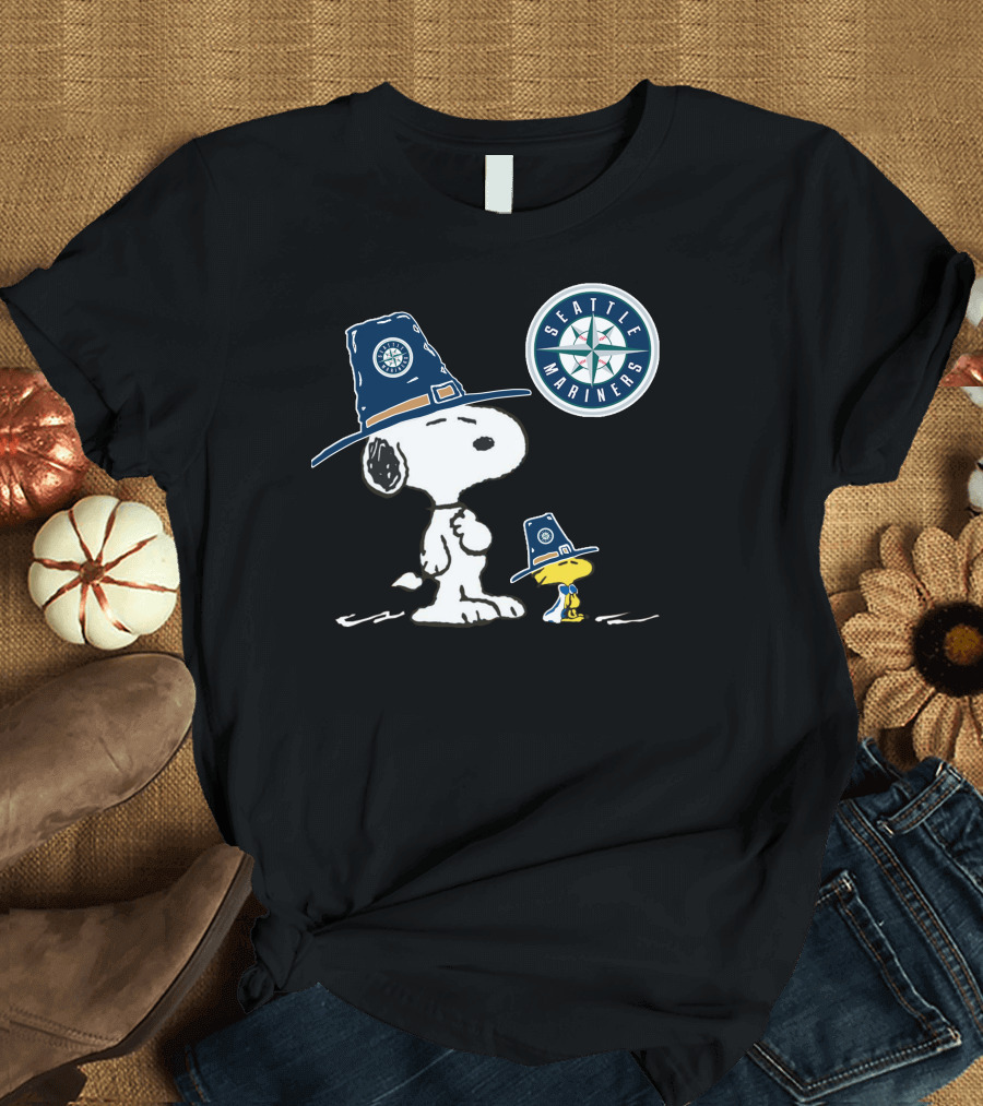 Seattle Mariners Snoopy Pilgrim Hat T-Shirt