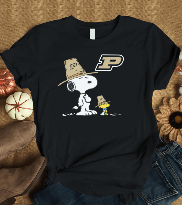 T-Shirt: Purdue Boilermakers Snoopy Woodstock P Hat T-Shirt Purdue Boilermakers Snoopy Woodstock P Hat T-Shirt
