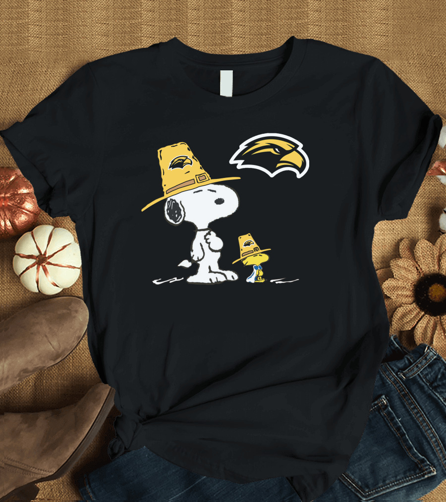 Southern Mississippi Golden Eagles Snoopy Woodstock Pilgrim Hats T-Shirt