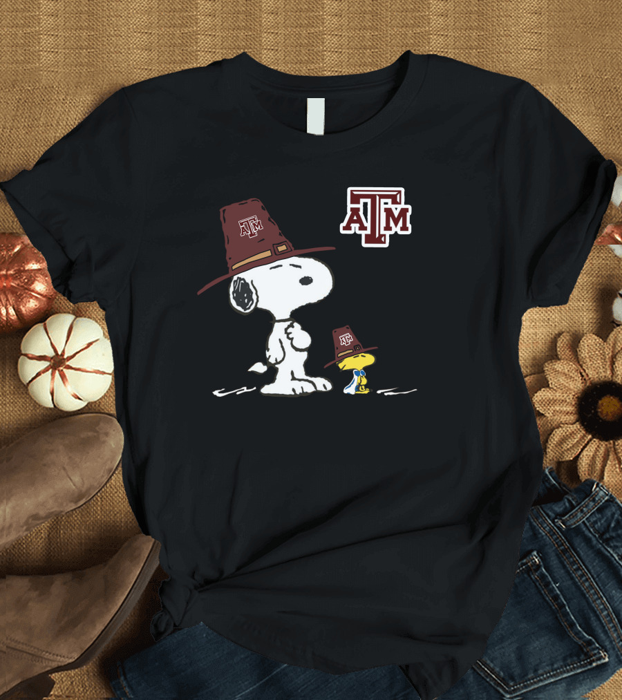Texas A&M Aggies Snoopy and Woodstock Pilgrim Hat T-Shirt