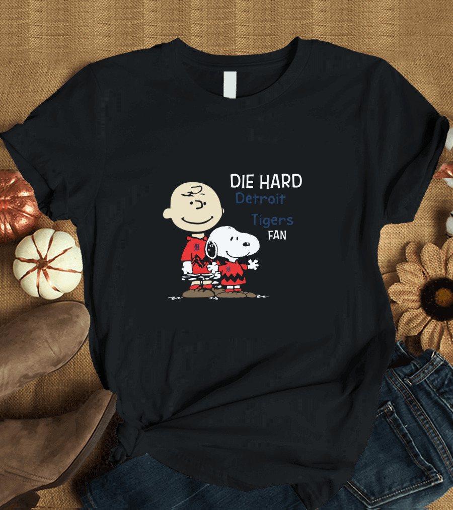 Die Hard Detroit Tigers Fan Snoopy and Charlie Brown T-Shirt