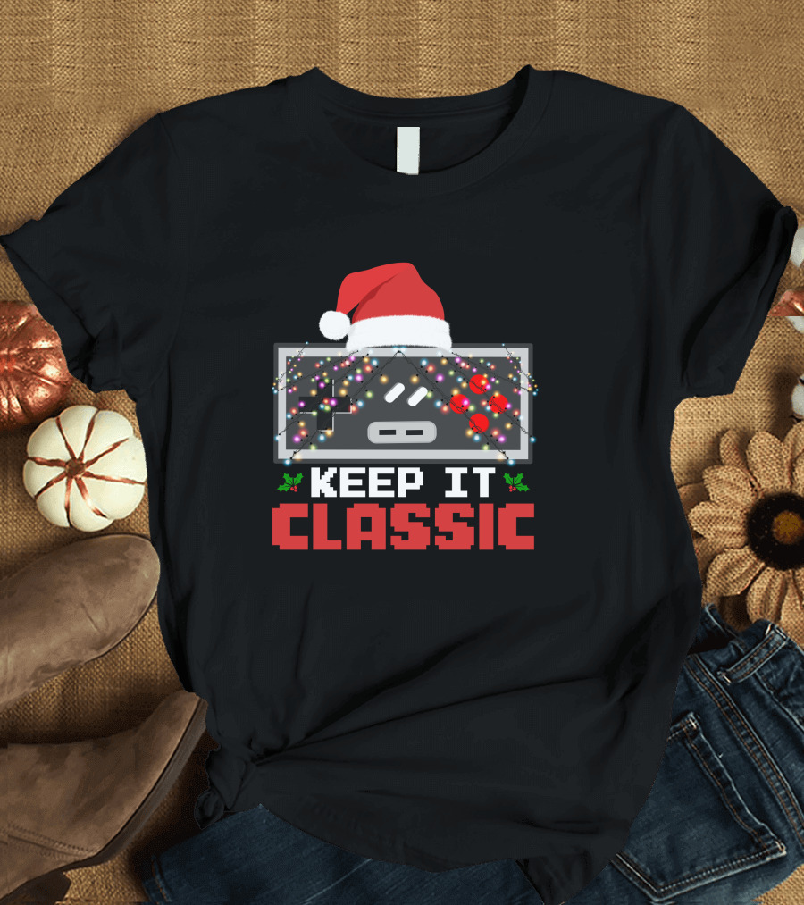 Keep It Classic Christmas Day Retro Controller Santa Hat Lights T-Shirt